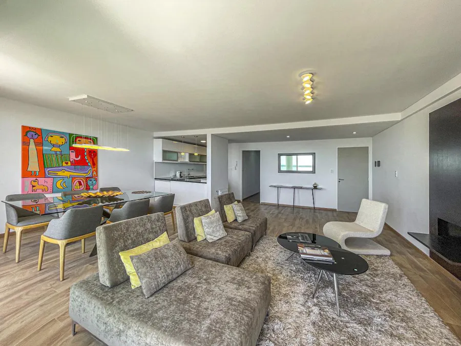 1 y 2 dormitorios más comodín y Vista al río - Imagen 1 de 36