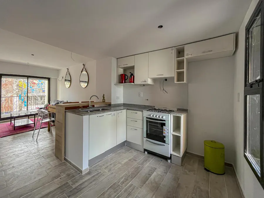 Departamentos monoambientes y 1 dormitorio grandes a estrenar - Imagen 1 de 36