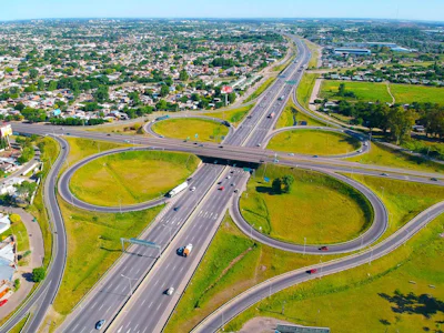 Fracción Logística en punto clave de la ciudad - Imagen 2