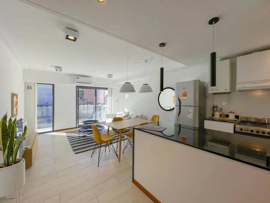 1 y 2 dormitorios a estrenar con balcones al frente - Imagen 1 de 33