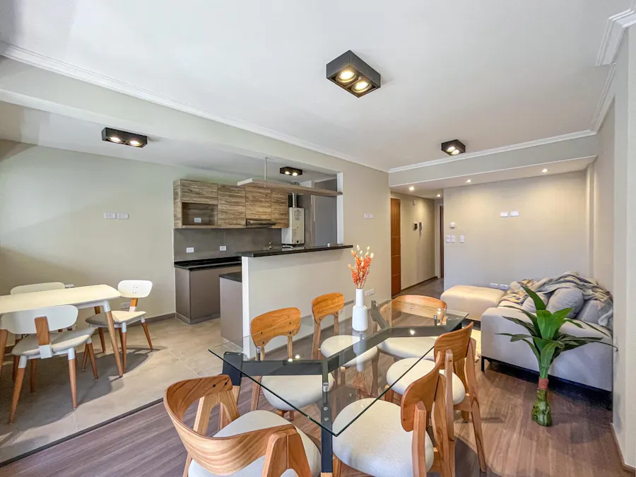 2 dormitorios con amenities y cochera - Imagen 1 de 29