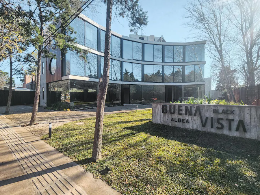 Oficinas modernas en el centro de negocios de Fisherton - Imagen 1 de 5