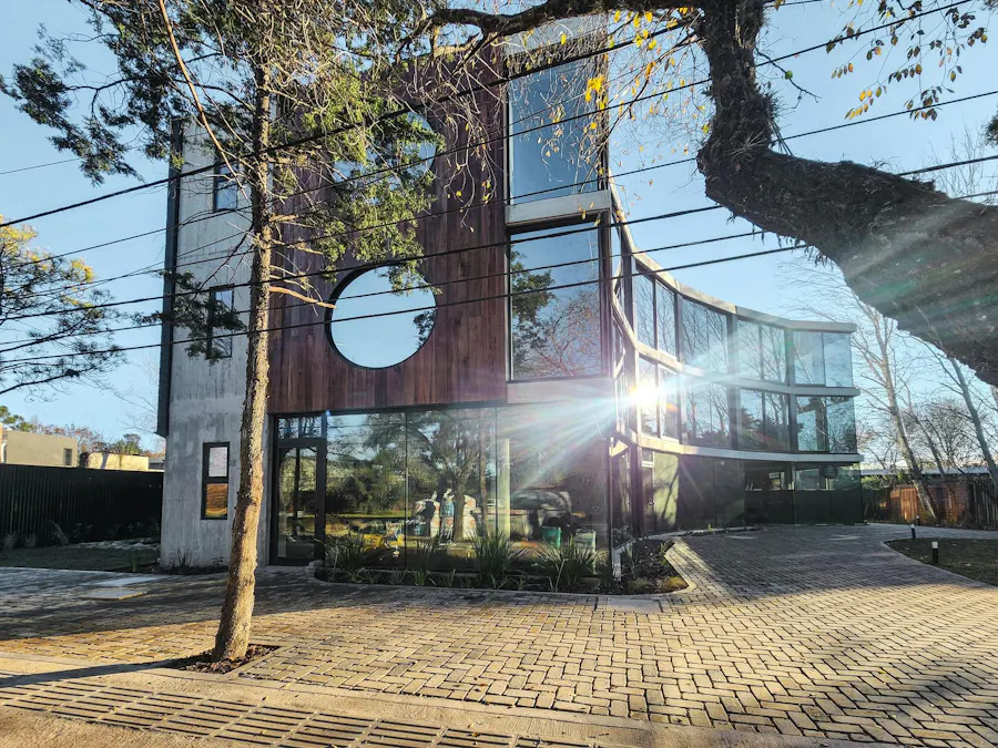 Oficinas en centro comercial de Aldea Fisherton - Imagen 1 de 5