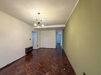 Departamento de 1 dormitorio de oportunidad con 2 patios - Imagen 3