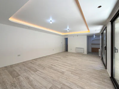 Casa de pasillo único de 3 dormitorios con patio y parrillero - Imagen 2