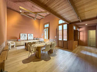 Casa de 3 dormitorios de revista con patio y terraza más pileta - Imagen 1
