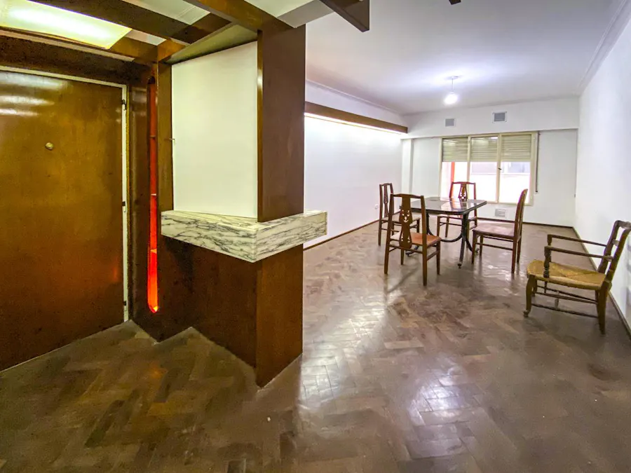 Departamento de 2 dormitorios con 2 baños y cocina separada - Imagen 1 de 19