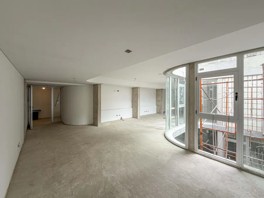 Oficina premium con baño y cocina en Torre de diseño - Imagen 1 de 10