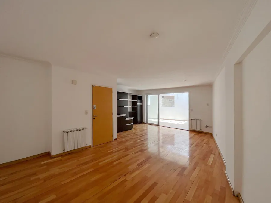 Departamento de 3 dormitorios con 3 baños, radiadores, cochera y amenities - Imagen 1 de 28