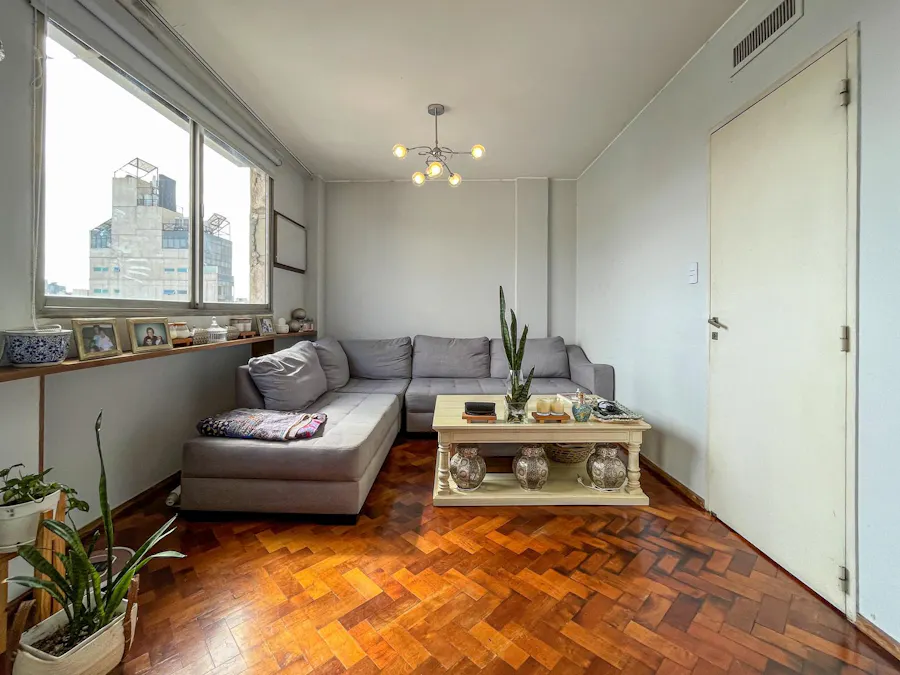 Departamento gigante 4 dormitorios y cochera sobre paseo del Siglo - Imagen 1 de 26