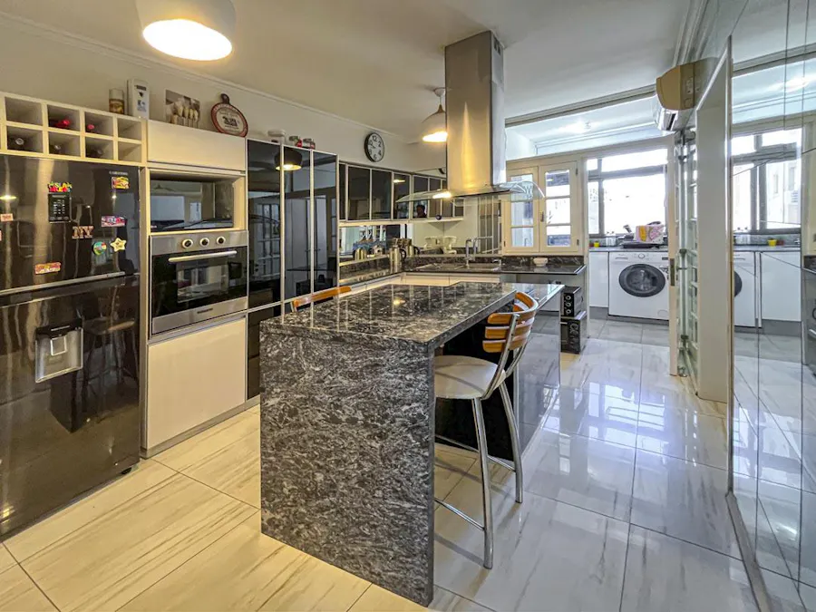 Dúplex increíble de 3 Dormitorios con cochera - Imagen 1 de 43