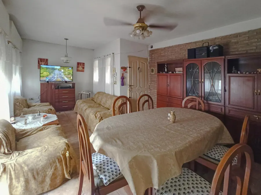 Pasillo con 2 dormitorios con patio y terraza - Imagen 1 de 16