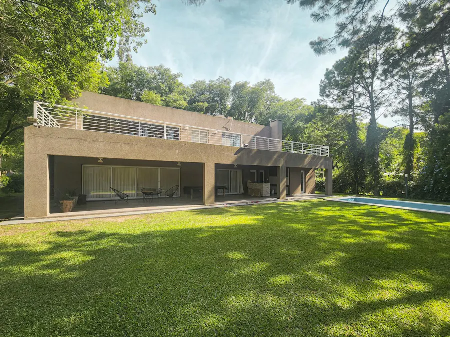 Casa 3 dormitorios con pileta en Puerto Paraíso - Imagen 1 de 25