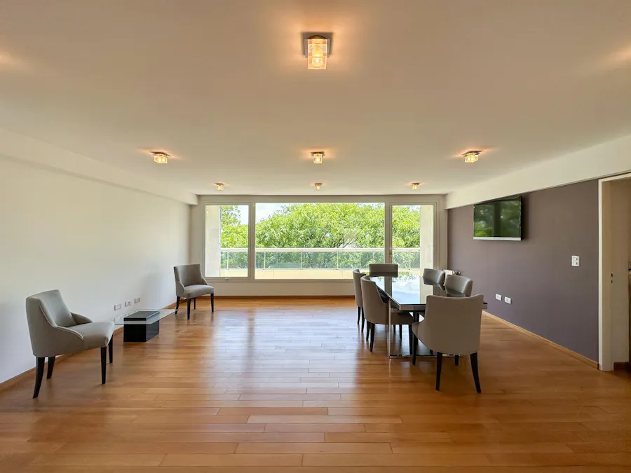 Departamento de 2 dormitorios de categoría con parrillero y amenities - Imagen 1 de 38