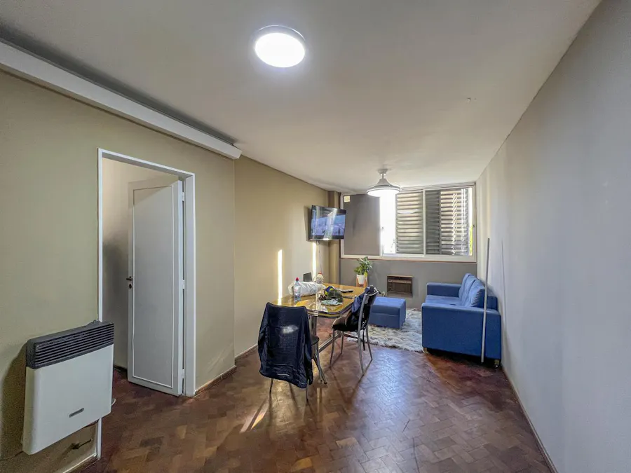 Departamento de 3 dormitorios con cochera a metros de Bv. Oroño - Imagen 1 de 14