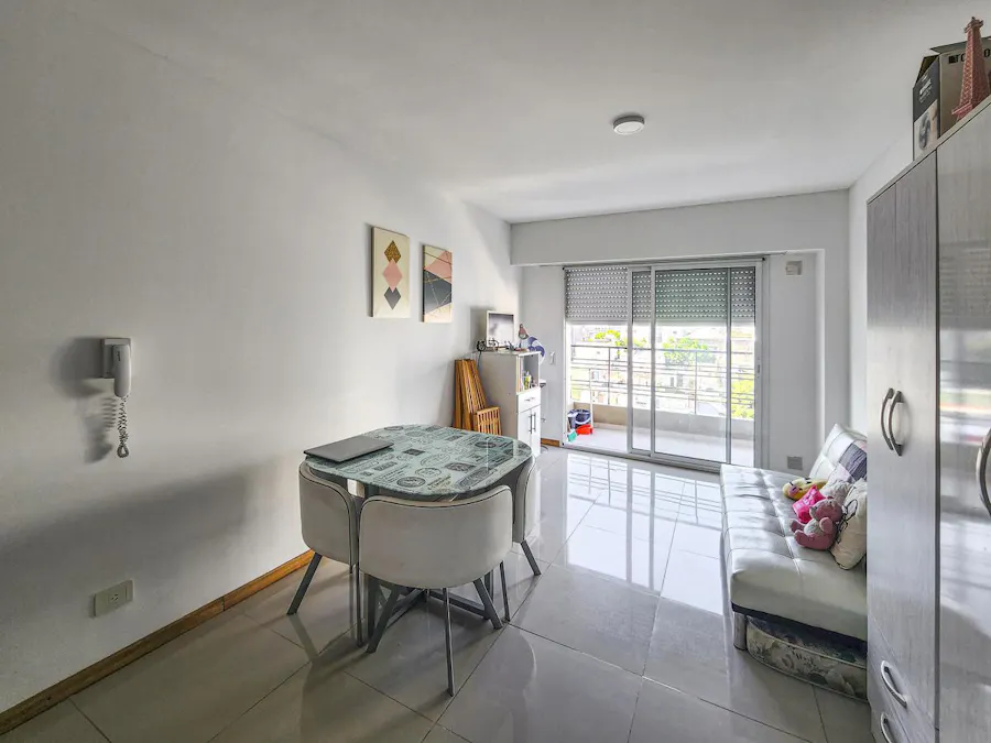 Departamento monoambiente Alquilado en el Centro - Imagen 1 de 11