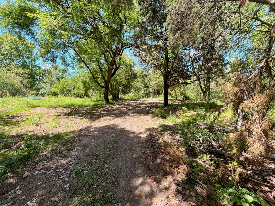 Manzana a la venta en el límite con Baigorria, entorno con gran potencial - Imagen 1 de 7