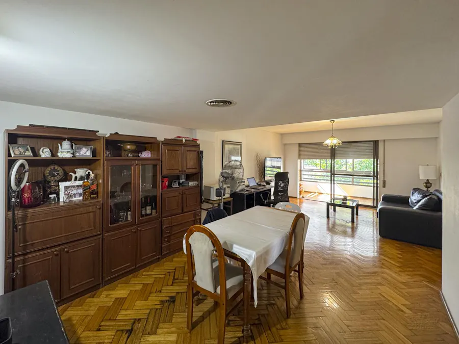 Piso exclusivo de 3 dormitorios con 3 baños y cochera - Imagen 1 de 36