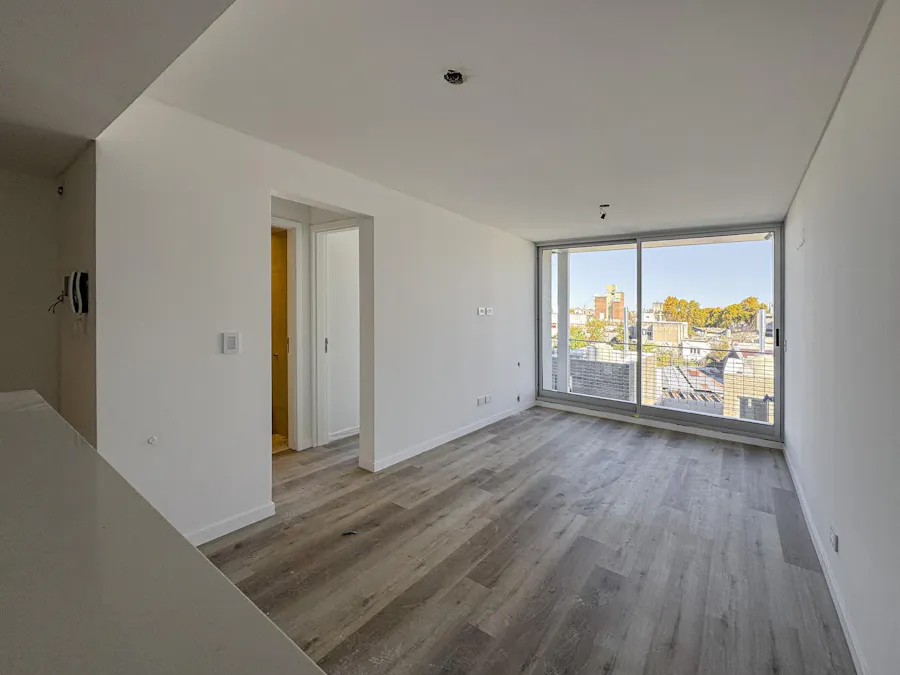1 dormitorio con amenities al frente de oportunidad - Imagen 1 de 17