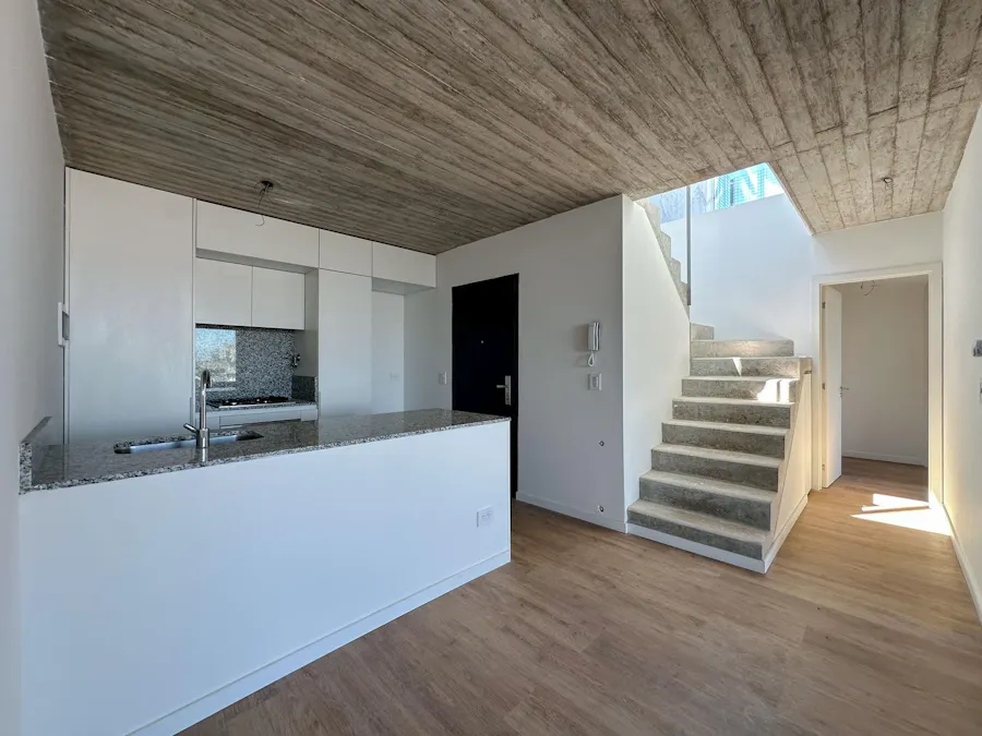 Departamento de 2 dormitorios de diseño a estrenar con terraza exclusiva - Imagen 1 de 30