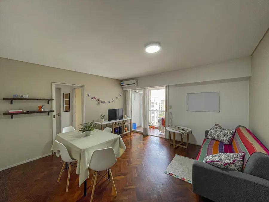 2 dormitorios con balcón y cocina separada - Imagen 1 de 12