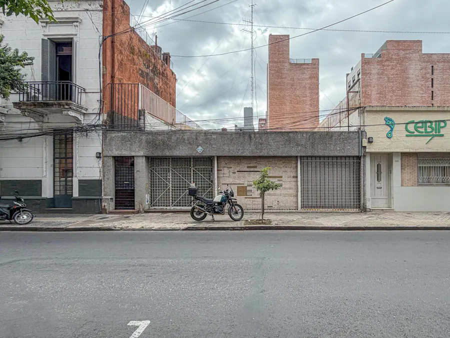 Terreno apto edificación en altura por 8 pisos en el Centro de Rosario - Imagen 1 de 10