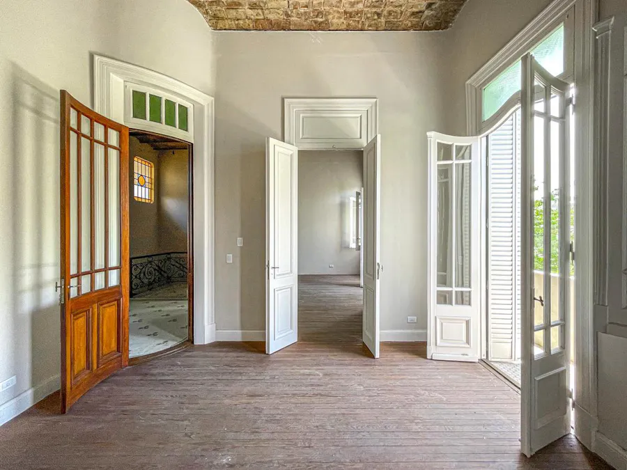 Oficina tipo casona en PA - Imagen 1 de 18