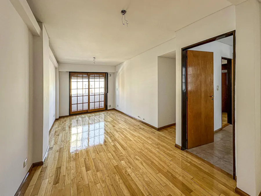 Departamentos de 2 dormitorios a estrenar con cocina separada - Imagen 1 de 19