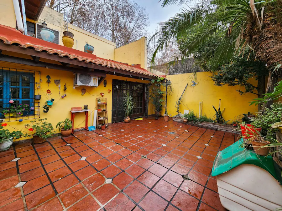 Casa de 3 dormitorios con cochera y de oportunidad en Echesortu - Imagen 1 de 29