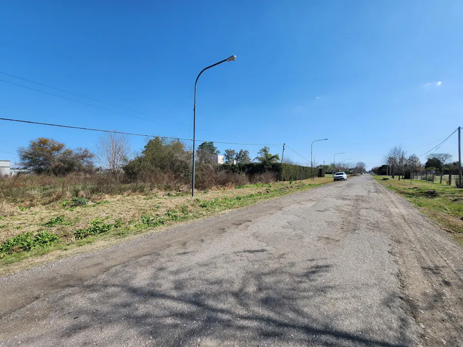 Terreno de 2.000m² en Hostal del Sol - Imagen 1 de 7