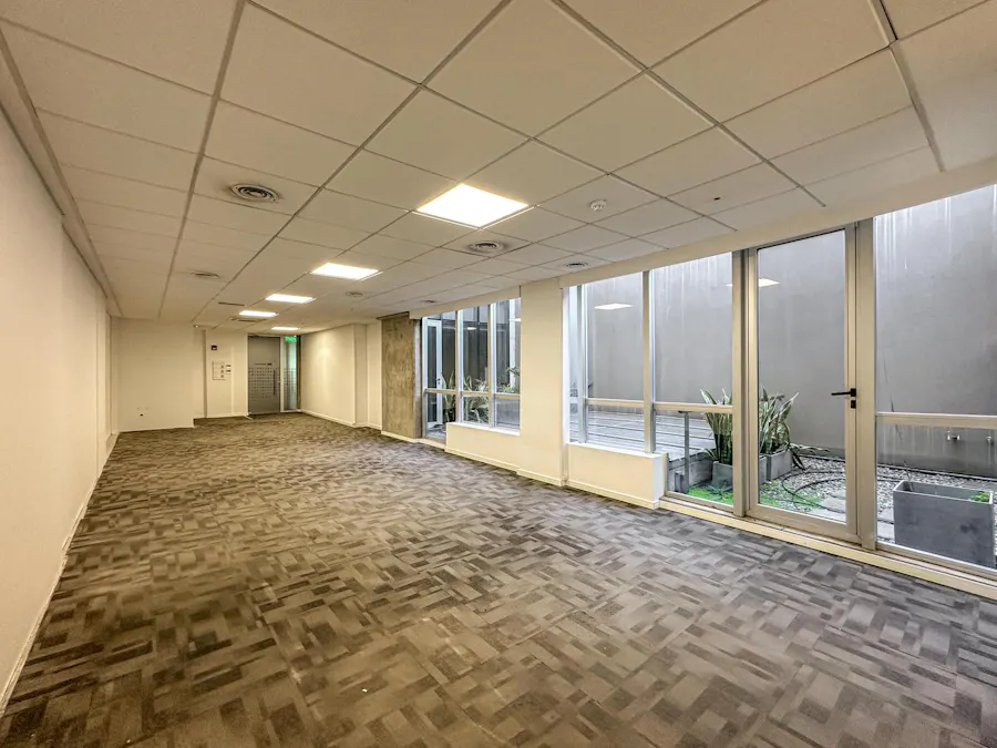 Oficina Premium sobre Paseo del siglo con 214m² - Imagen 1 de 25