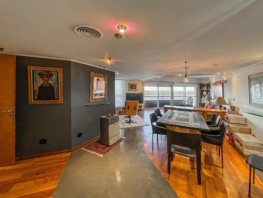 Departamento de 3 dormitorios con cochera y vista al río, Parque España - Imagen 1 de 39