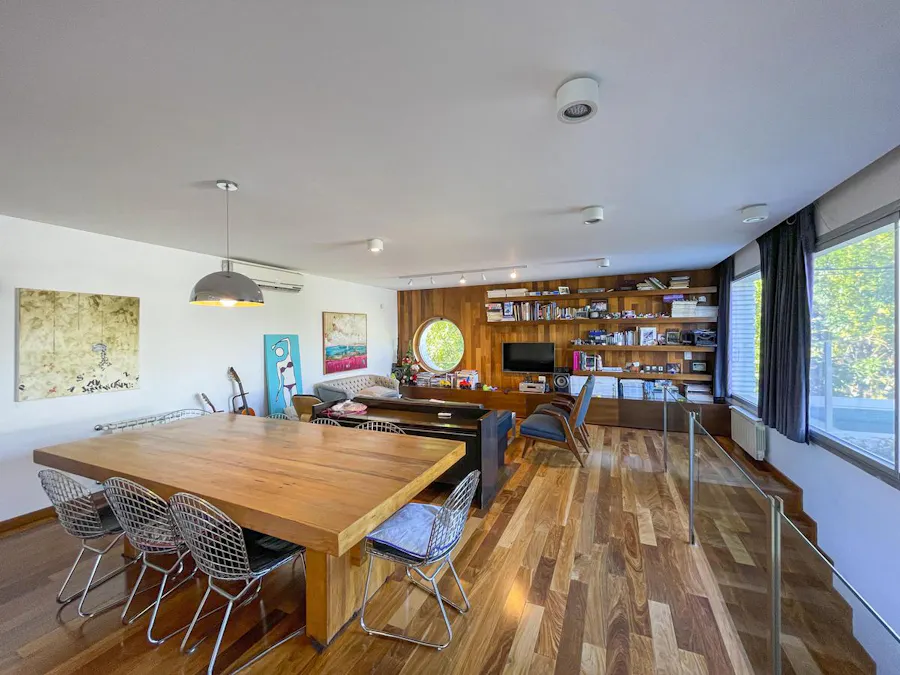 Casa de diseño con 3 dormitorios y toda la onda - Imagen 1 de 23