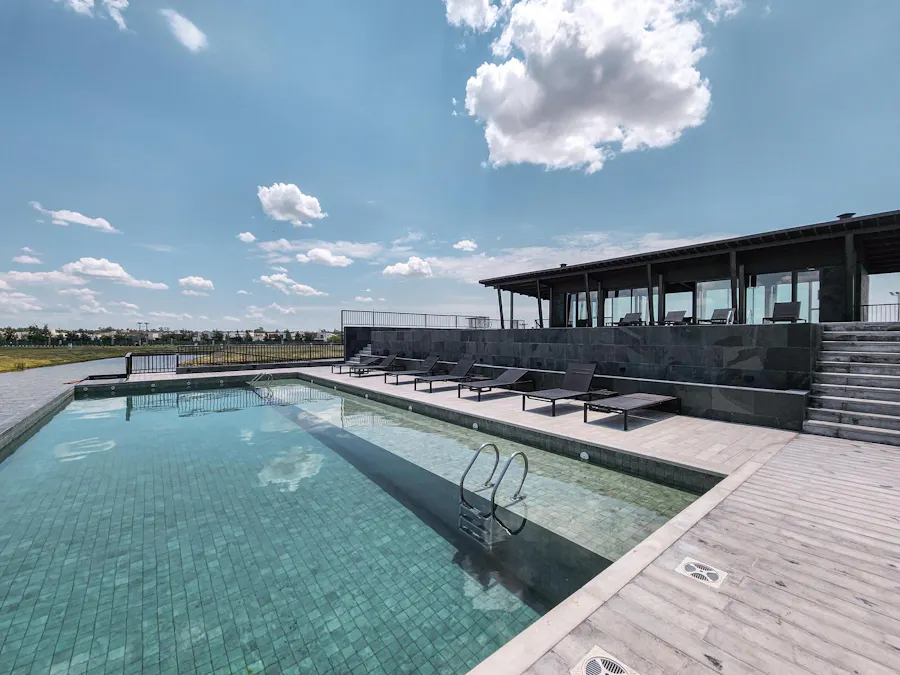 Terreno de 500m² con posibilidad de lindero en Funes Lakes - Imagen 1 de 29