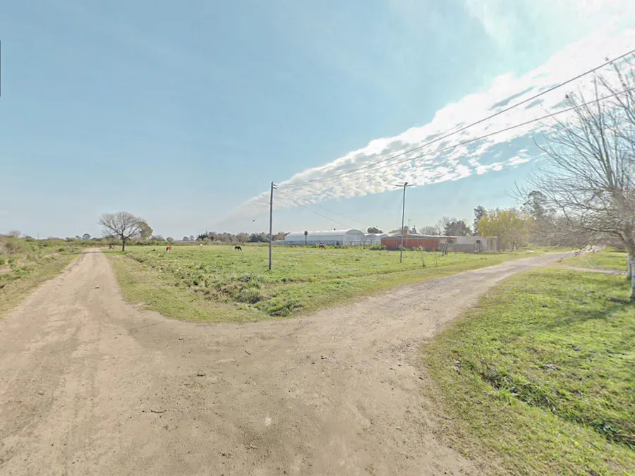 Terreno de 2.500m² con zona estratégica a pasos de la Autopista - Imagen 1 de 5