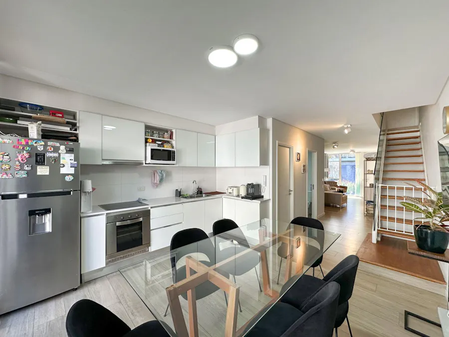 Casa de 2 dormitorios más escritorio, patio con parrillero y amenities - Imagen 1 de 36