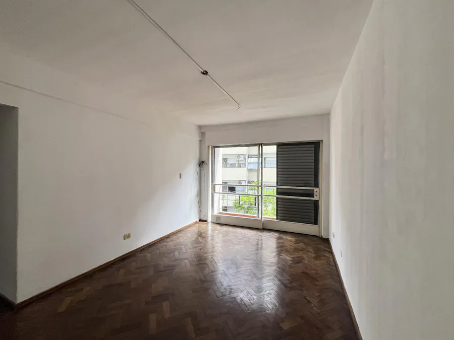 Departamento de piso exclusivo con 3 dormitorios en zona río - Imagen 1 de 22