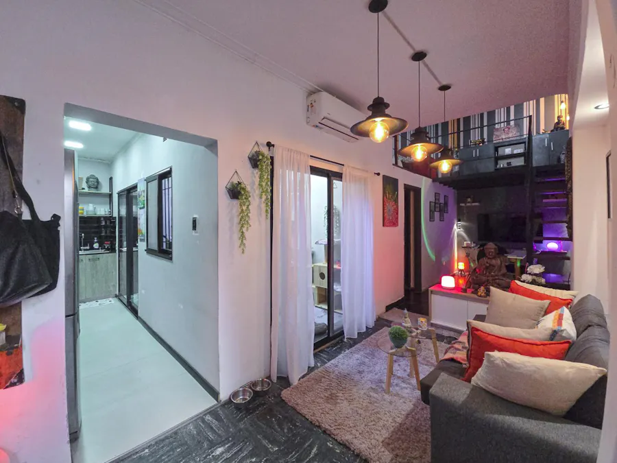 Casa de pasillo de 1 dormitorio más comodín sobre Av. Pellegrini - Imagen 1 de 20