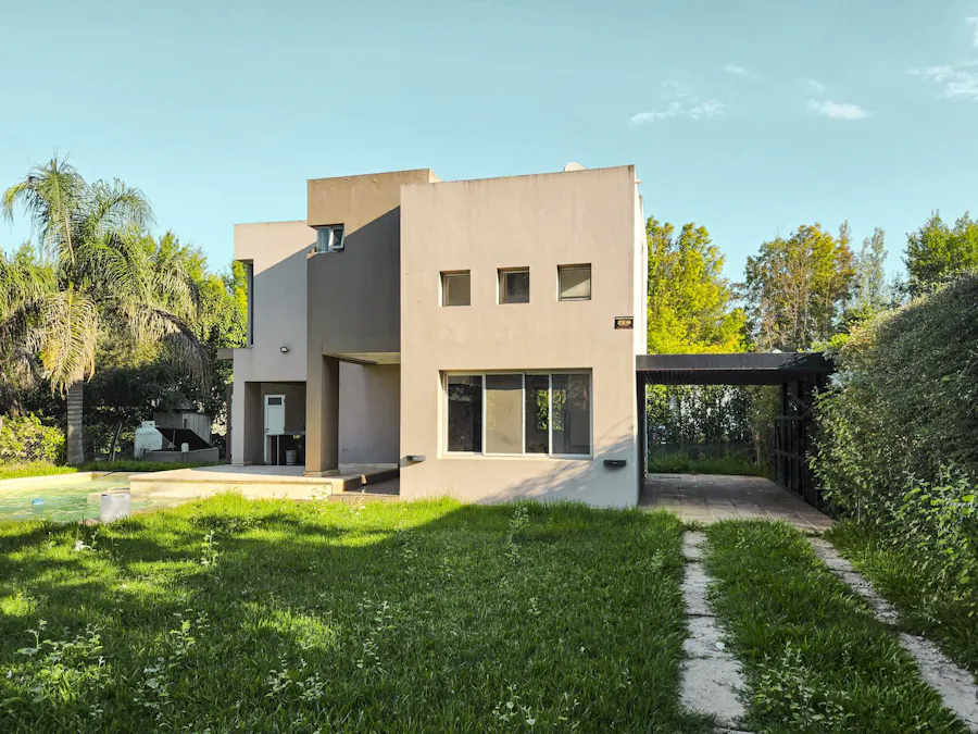 Casa de 3 dormitorios con pileta en Sol Paraná en Pueblo Esther - Imagen 1 de 25