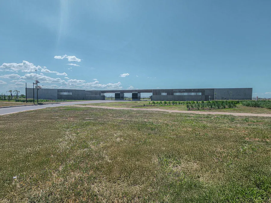 Terreno central de oportunidad cercano a la laguna - Imagen 1 de 21