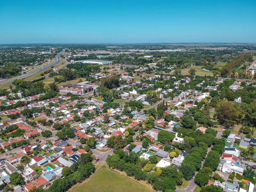 Terreno en esquina en un barrio hermoso de Baigorria - Imagen 1 de 5