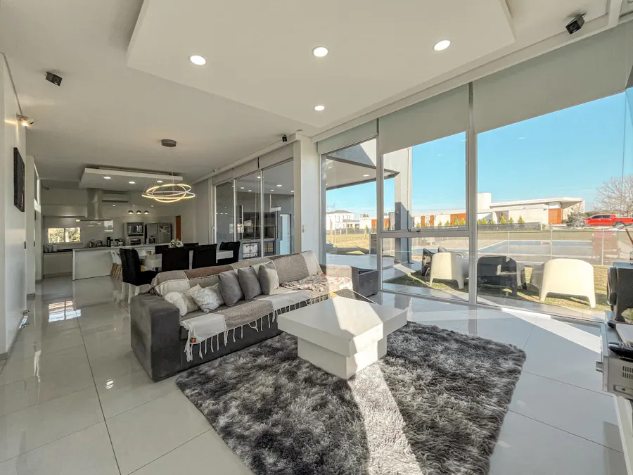 Casa de 3 dormitorios con pileta en los Pasos 2 - Imagen 1 de 57