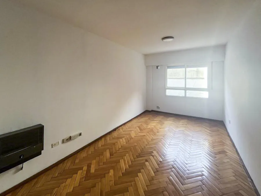 Departamento de 2 dormitorios sobre Paseo del Siglo - Imagen 1 de 9