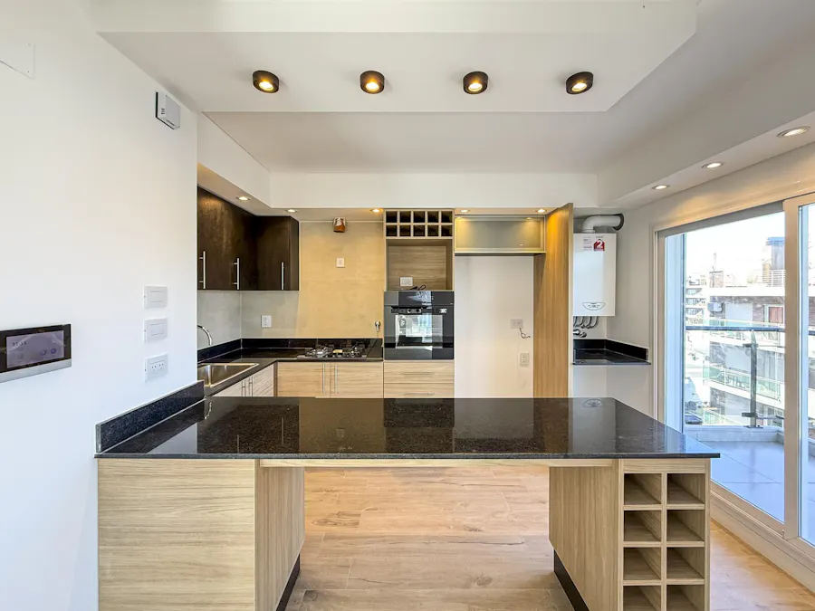 Departamento piso exclusivo de 2 dormitorios con mega balcón en Abasto - Imagen 1 de 17