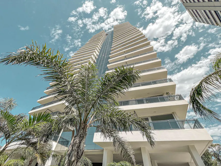 Departamento de 1 dormitorio con cochera y amenities en Torre Arealis - Imagen 1 de 31