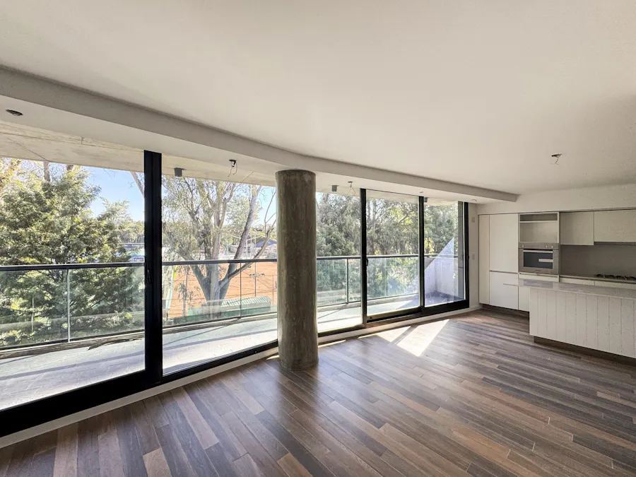 Departamento de 3 dormitorios a estrenar con parrillero y amenities en Abasto - Imagen 1 de 40