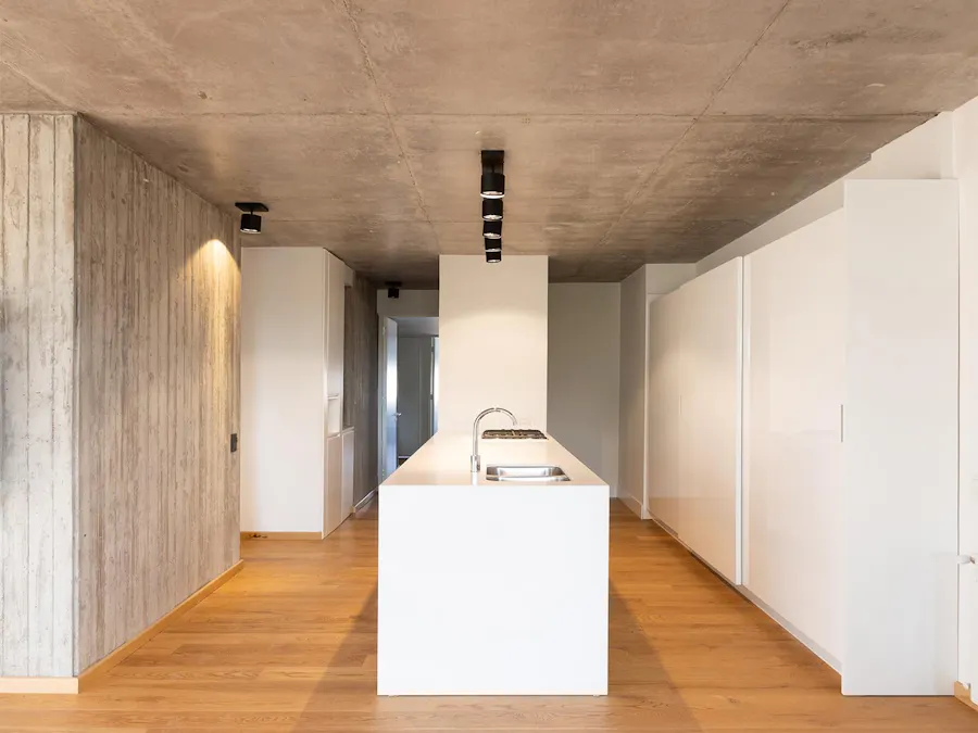 Departamento de 2 dormitorios con patio y amenities en Lourdes - Imagen 1 de 28