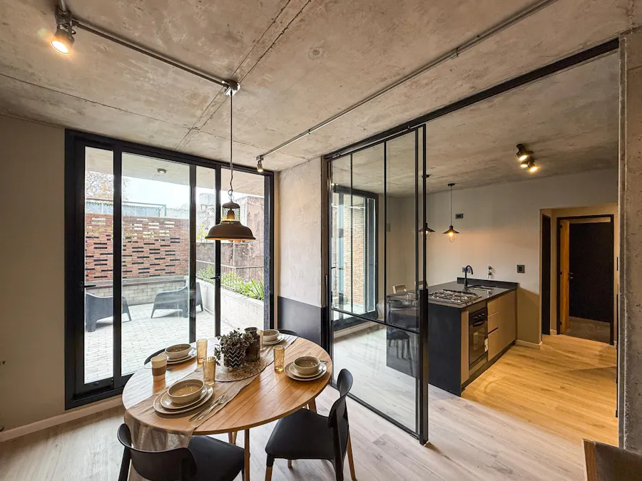 Departamento de 1 dormitorio con cocina separada y amenities en Pichincha - Imagen 1 de 18