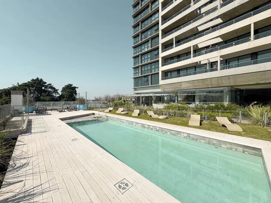 Departamento de 1 dormitorio con vista al río y amenities en Alberdi - Imagen 1 de 35