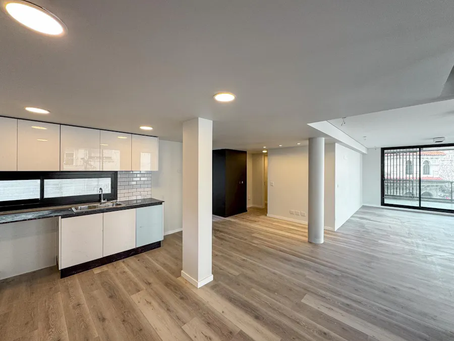 Departamento de 3 dormitorios piso exclusivo con parrillero a estrenar - Imagen 1 de 27